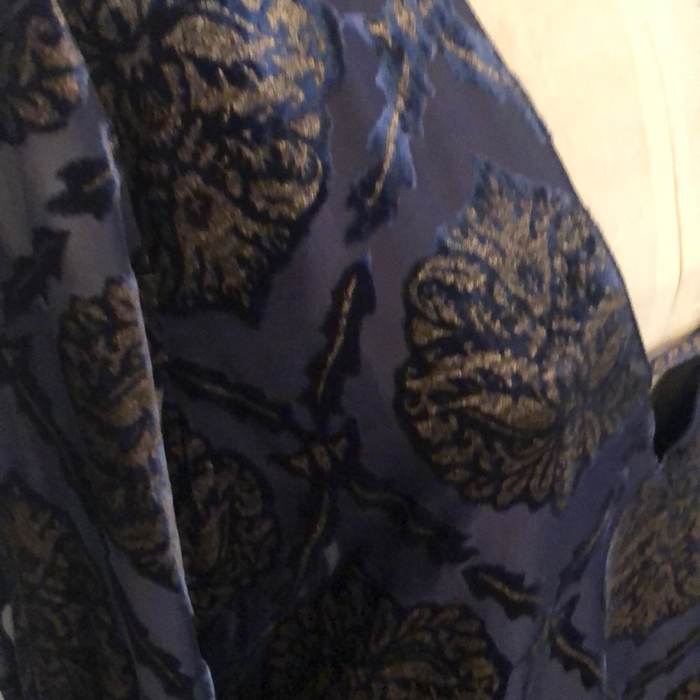 Dress - Picture 4 of 5